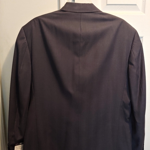 Mazzoni Men's Modern Stripes 2 button Blazer - Picture 3 of 10